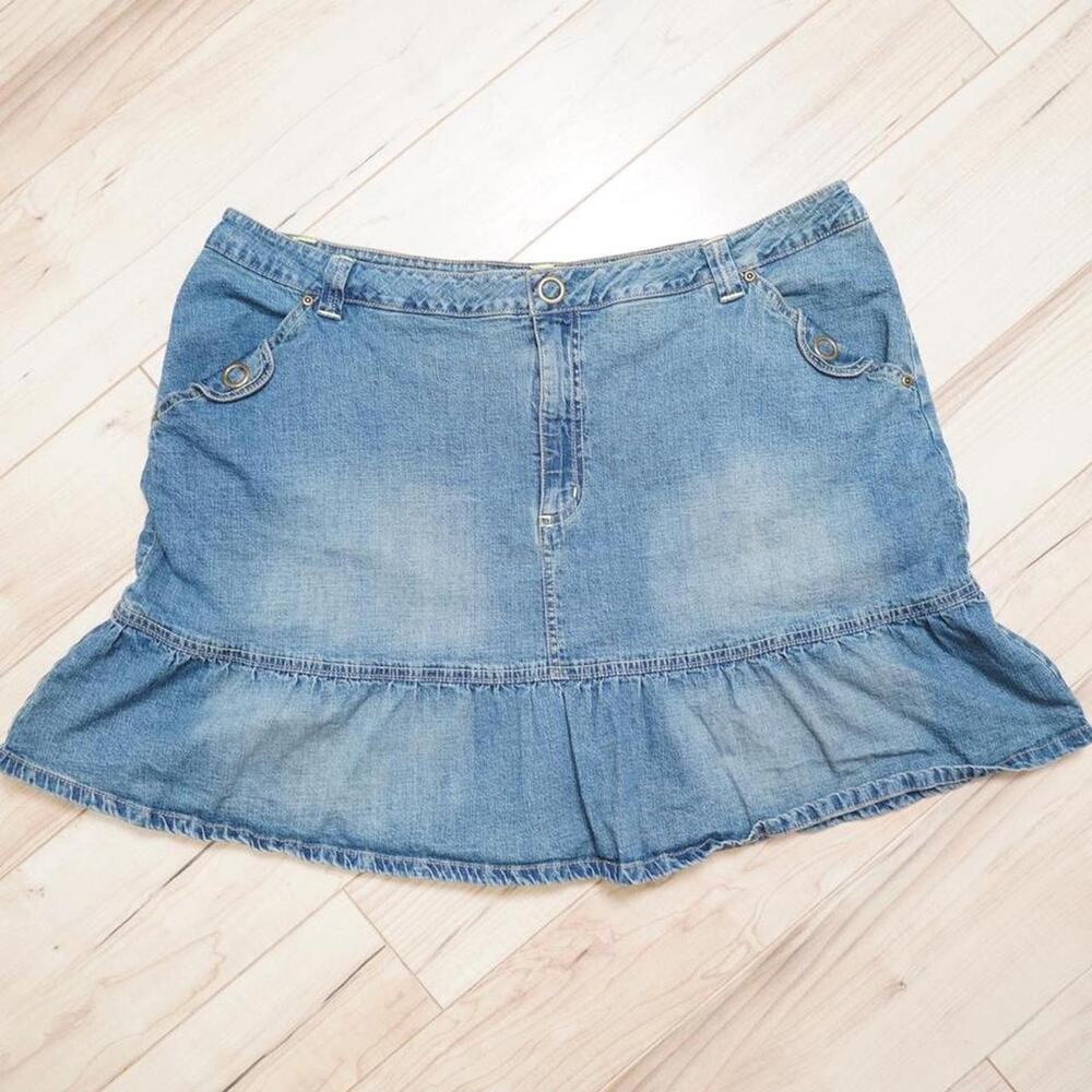 L.A. Blues Light Wash Denim Mini Skirt Grommet Detail Cargo Pockets Y2K 20W